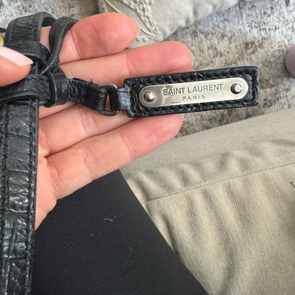 YSL Lou Croc-Embossed Camera Bag - Picture 7 of 9